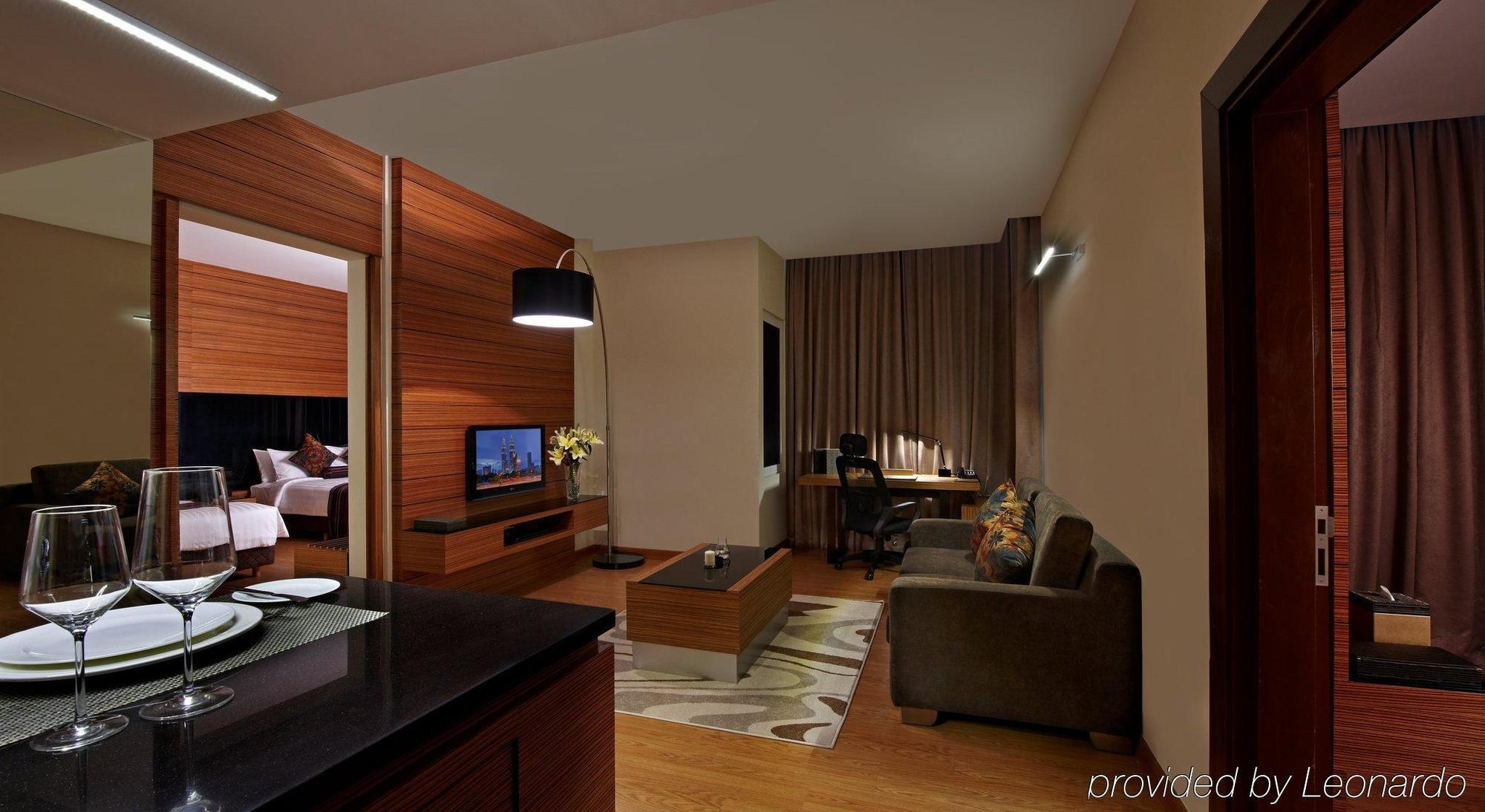 Ramada Plaza Kuala Lumpur Куала-Лумпур Номер фото